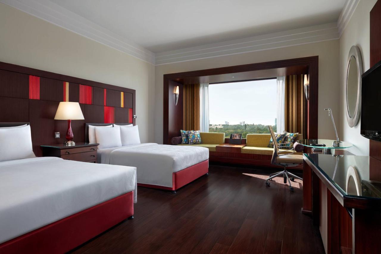 Jw Marriott Hotel Bengaluru Exterior foto